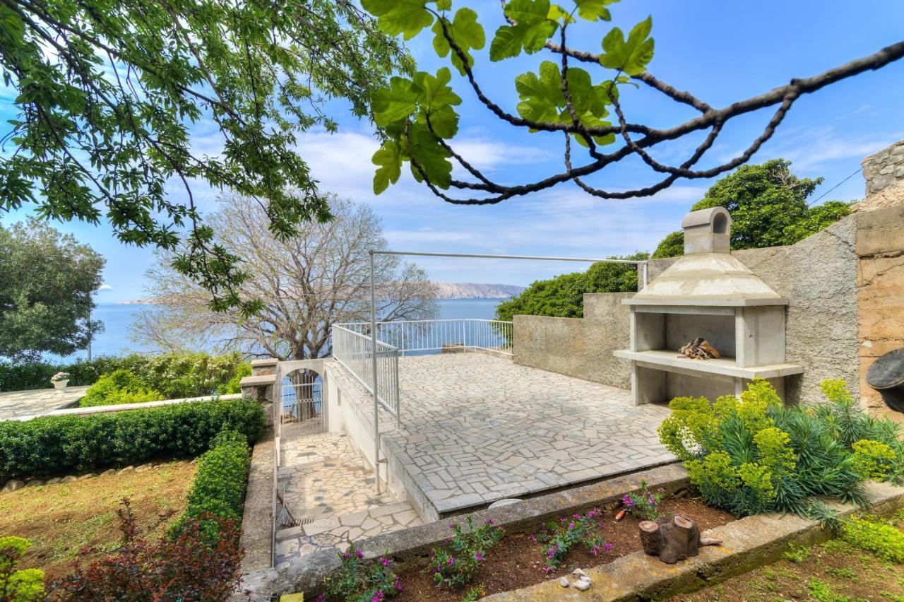 Apartments By The Beach Adela Senj 센 외부 사진