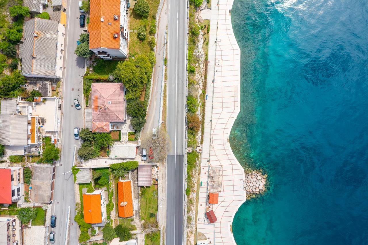 Apartments By The Beach Adela Senj 센 외부 사진