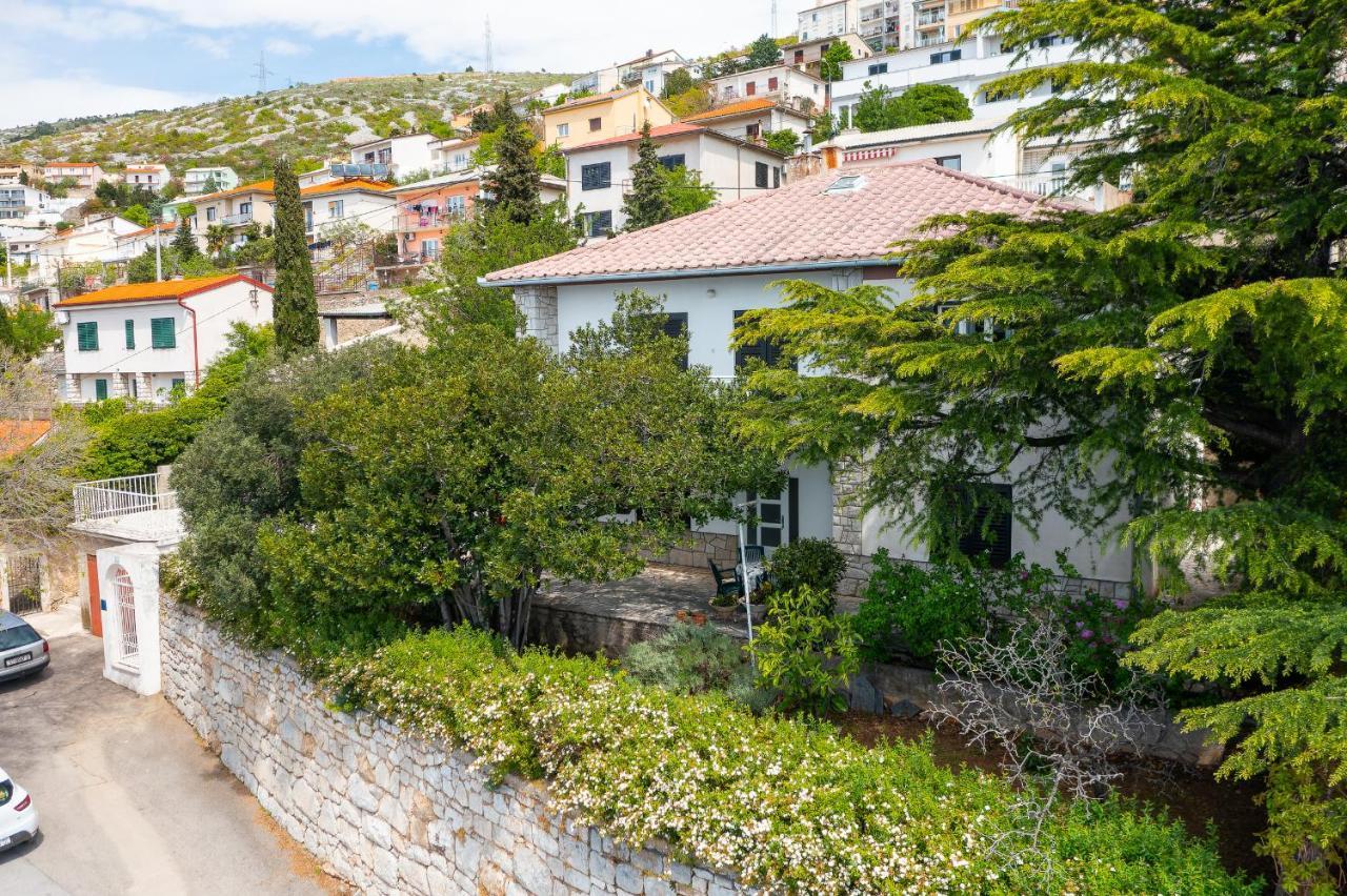 Apartments By The Beach Adela Senj 센 외부 사진