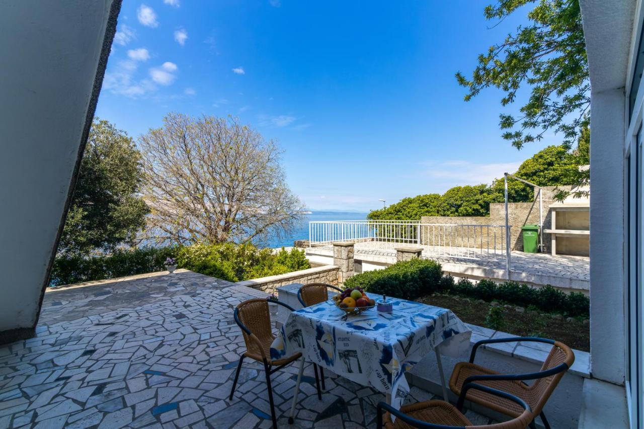 Apartments By The Beach Adela Senj 센 외부 사진