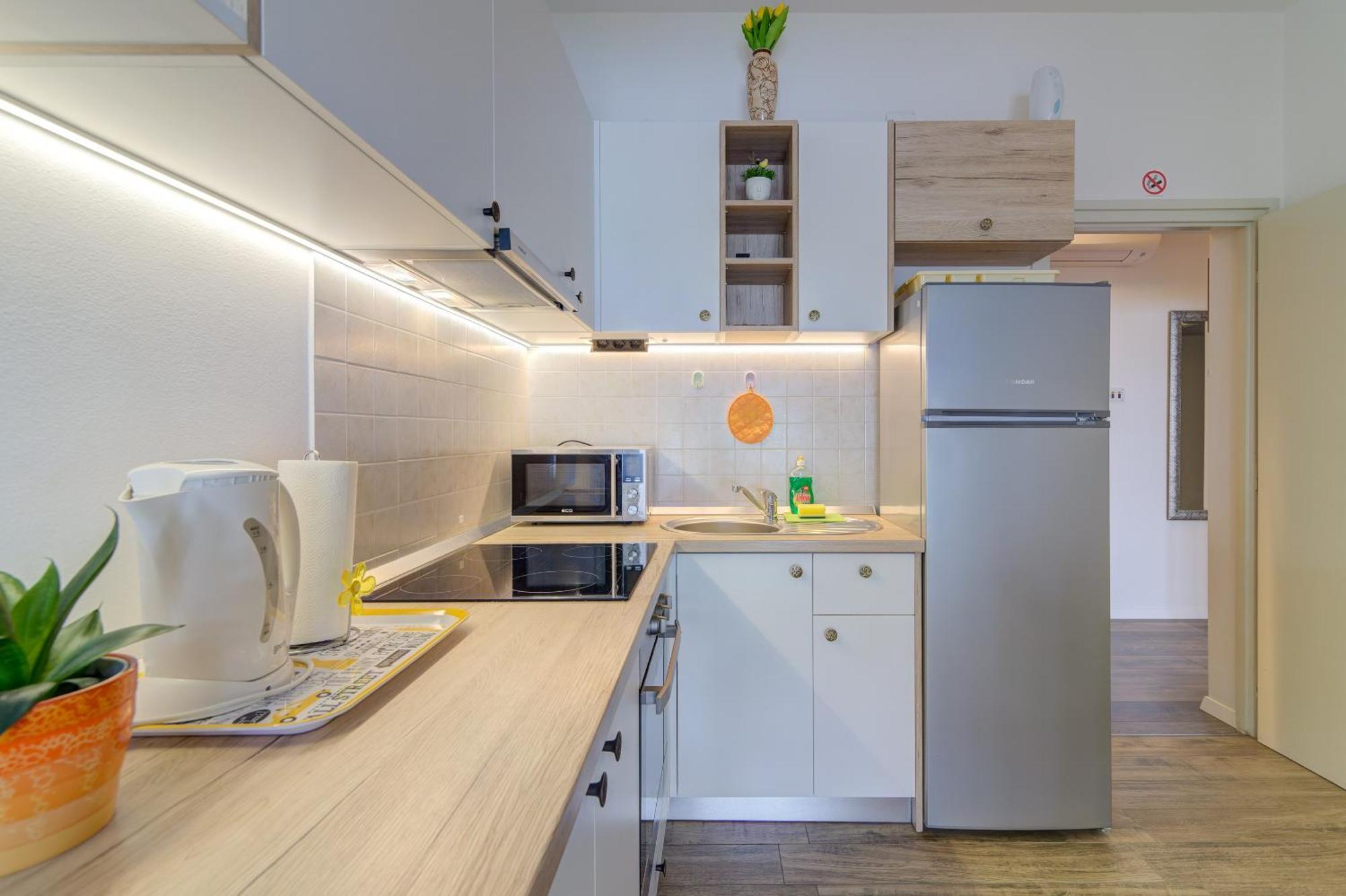 Apartments By The Beach Adela Senj 센 외부 사진