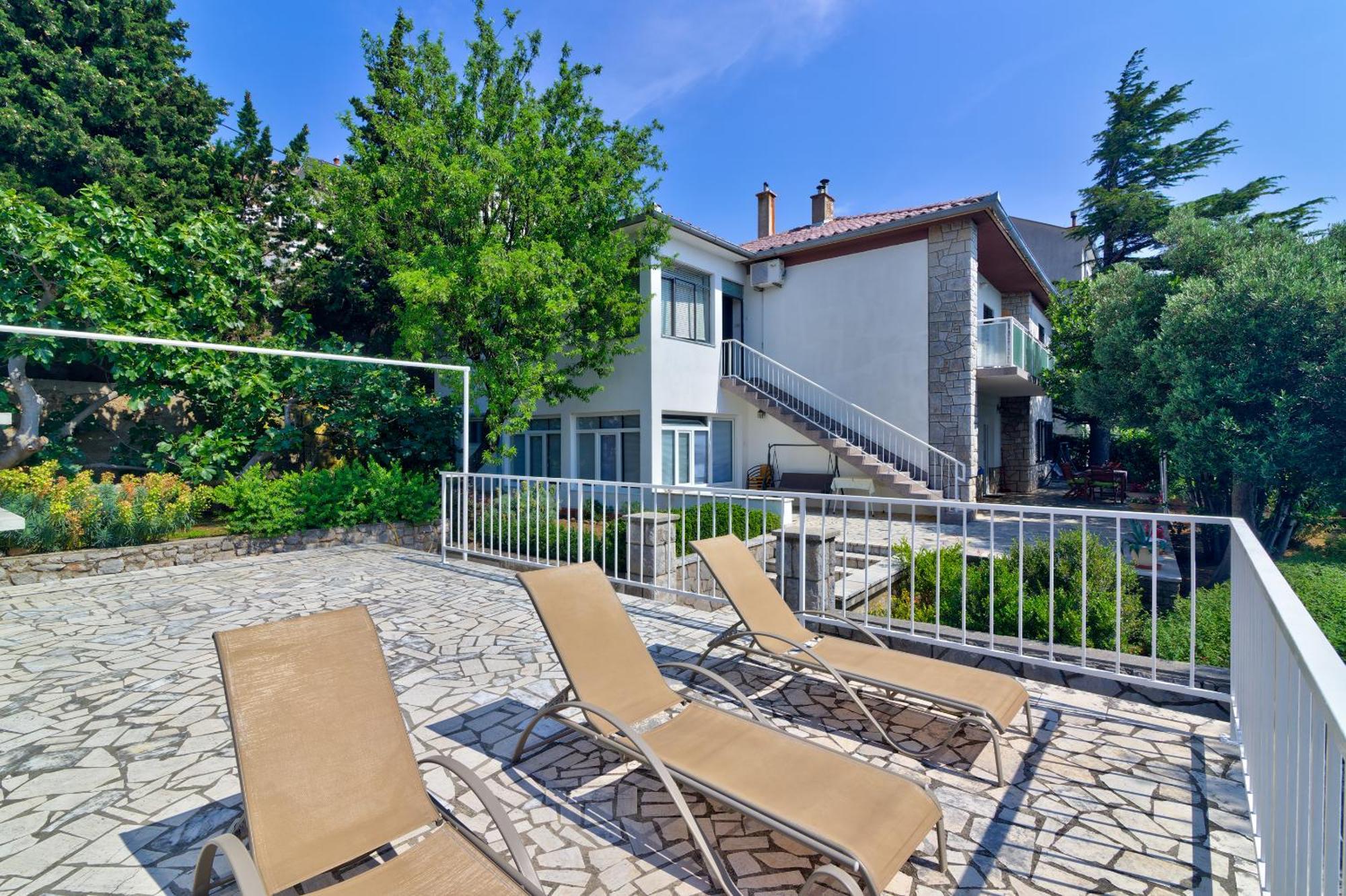 Apartments By The Beach Adela Senj 센 외부 사진